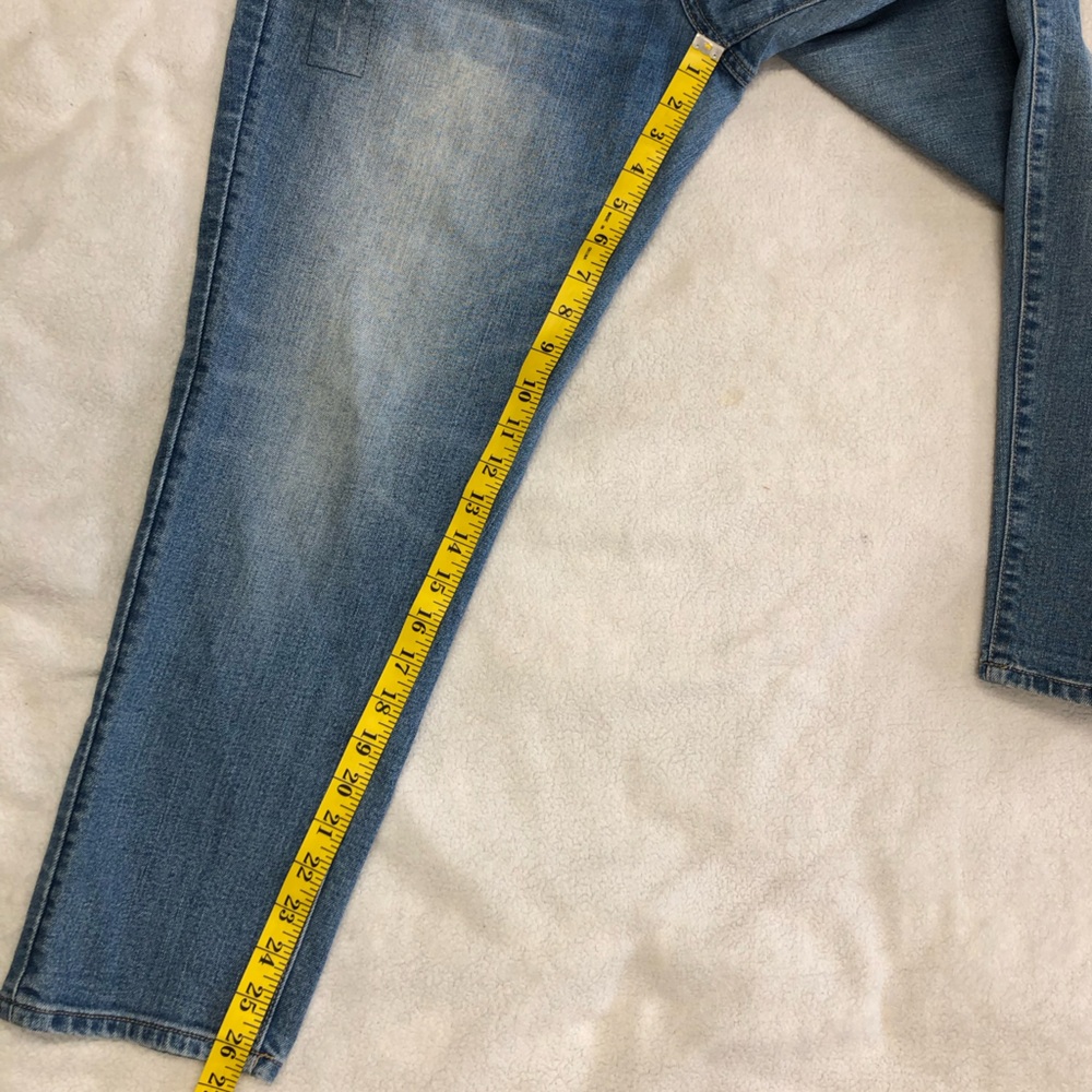 Old Navy GUC Medium Wash Denim The LE Boyfriend Cropped Jeans size 12 - Picture 7 of 9